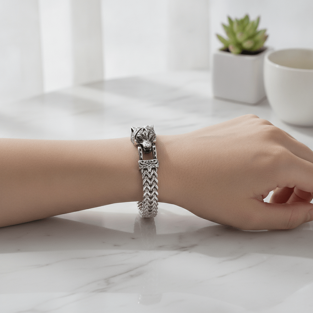Illustration pour l'article : Journée des animaux : découvrez nos bracelets animaux pour homme