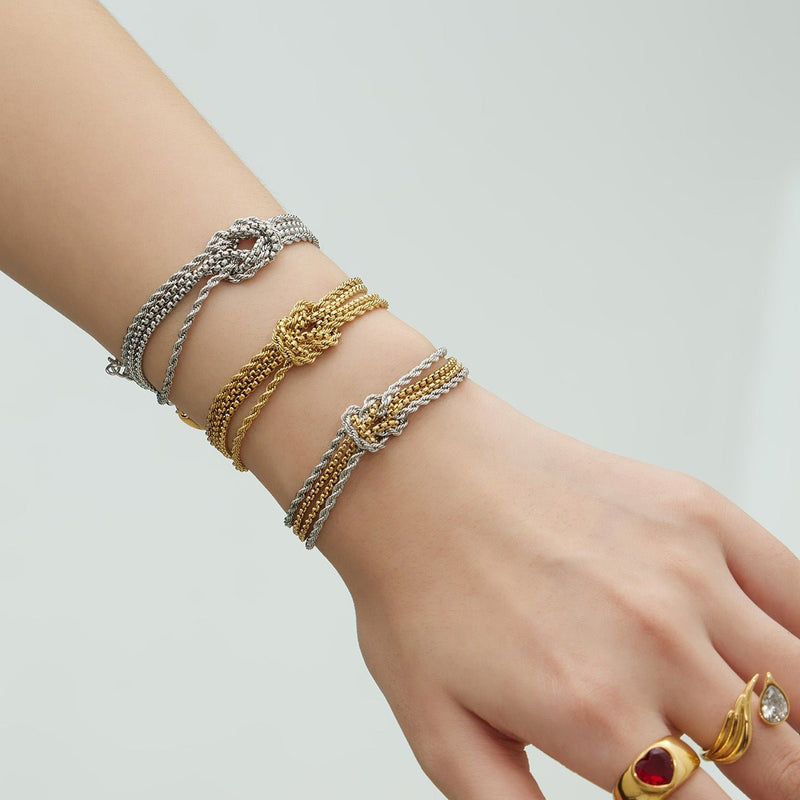 Bracelet à mailles multiples avec nœud central, acier inoxydable plaqué or 18 carats, style minimaliste raffiné, modèle Coupa