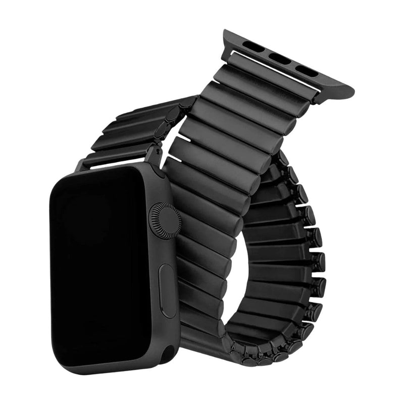 Bracelet Apple Watch extensible en acier inoxydable noir mat avec maillons larges sans fermoir.