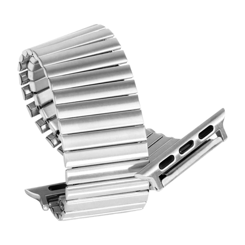 Bracelet Apple Watch en maillons élastiques en acier inoxydable argenté, design extensible sans fermoir.