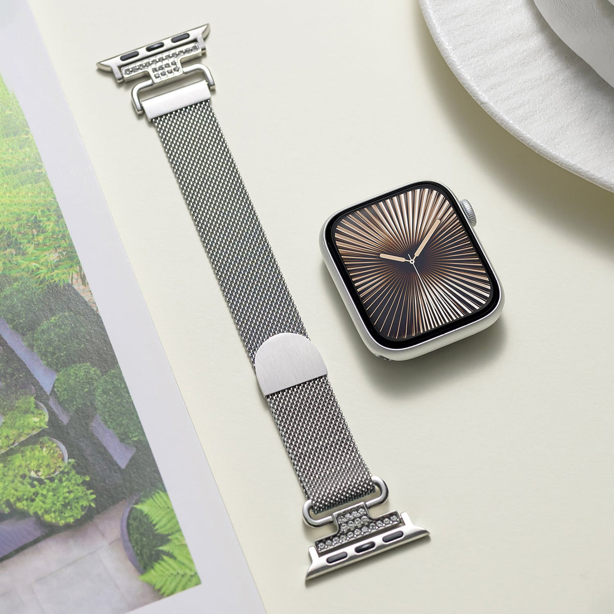 Stainless Steel Magnetic Milanese Mesh Bracelet for Apple Watch, compatible with Apple Watch 38 to 49 mm, elegant finish with zircon details, Élancia model