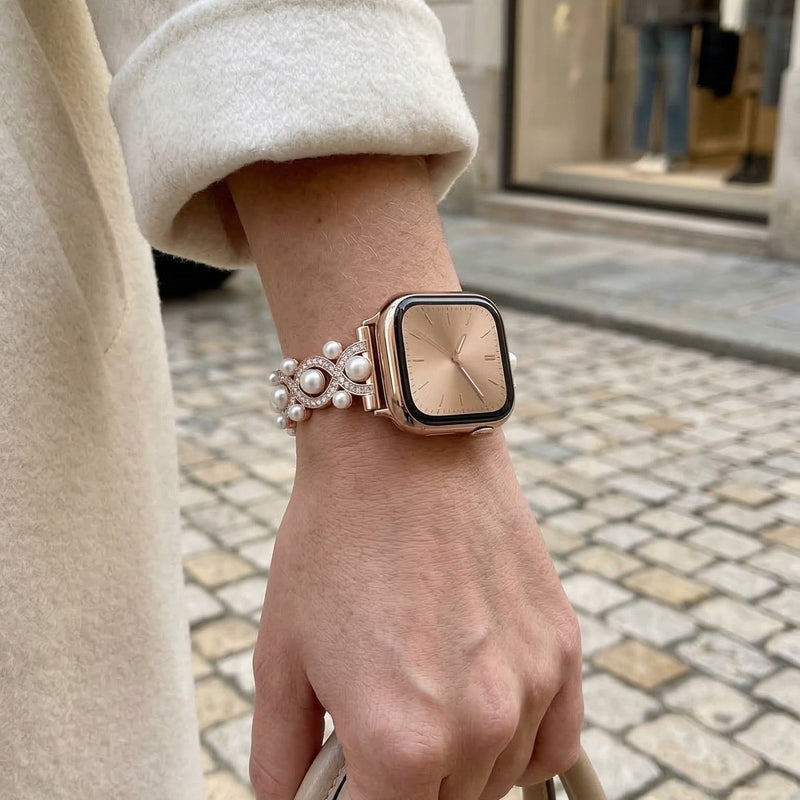 Bracelet Apple Watch décoratif, chaîne élégante avec perles et détails scintillants, bijou de poignet lumineux, modèle Laufey