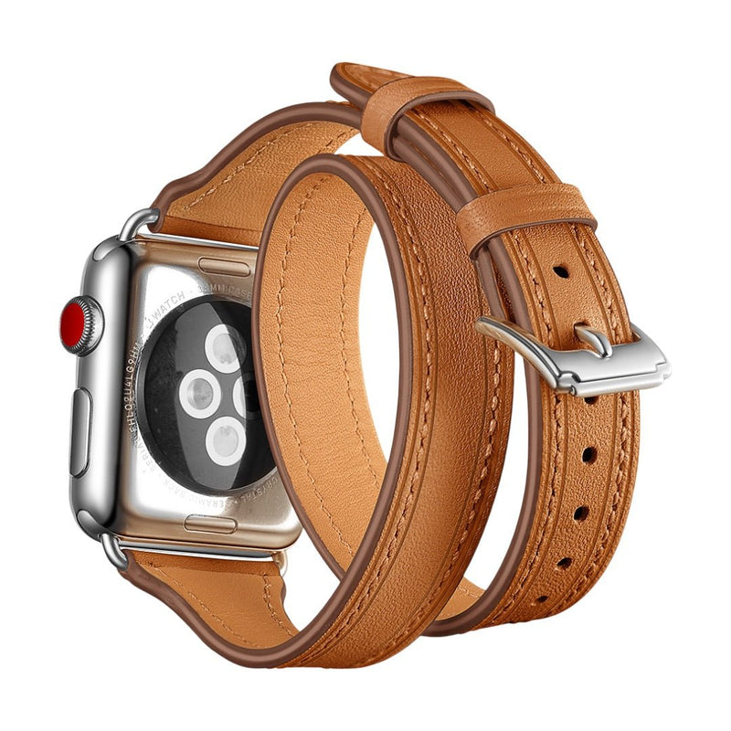Bracelet double tour en cuir pleine fleur marron clair pour Apple Watch avec boucle argentée.