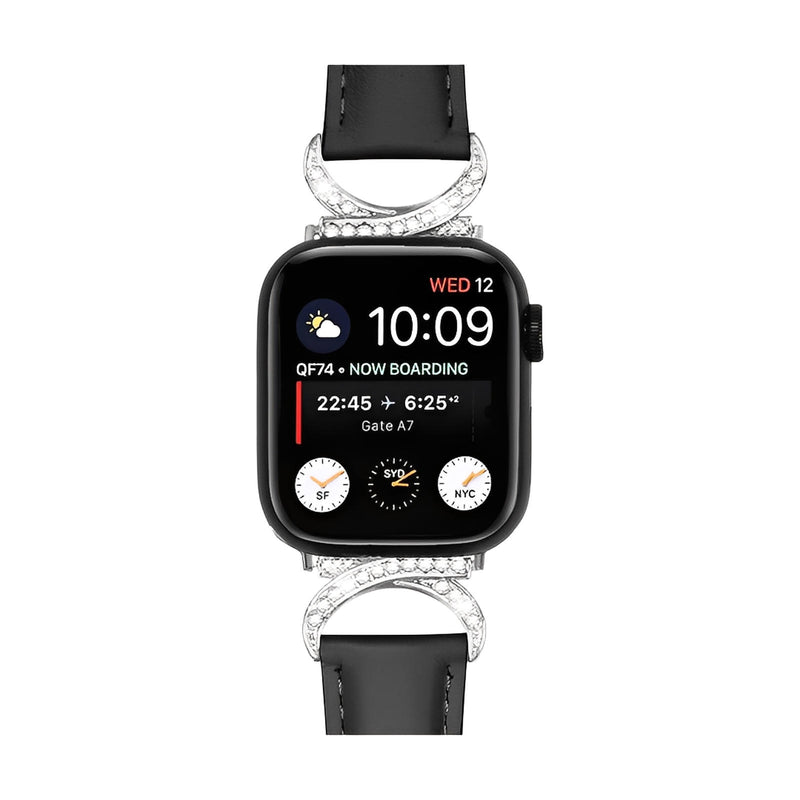 Bracelet Apple Watch en cuir noir avec boucle en C en métal argenté incrustée de strass scintillants.