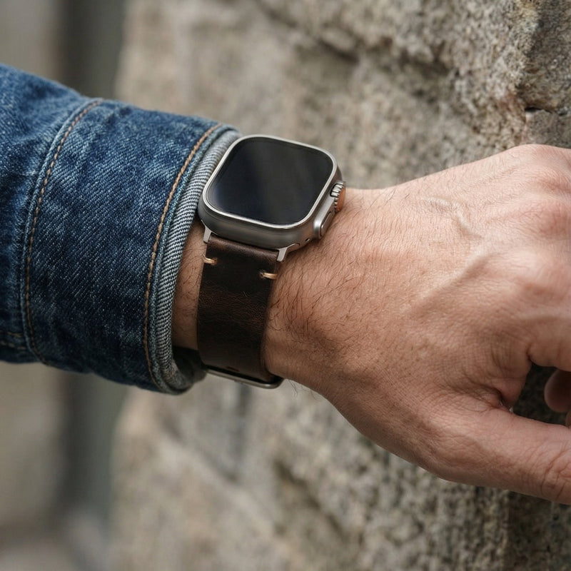 Armband für Apple Watch aus dickem Leder, authentischer Stil, sichtbare Nähte, Verschluss aus Stahl, für Smartwatch, Modell Petrus