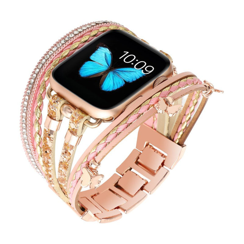 Bracelet multi-rangs pour Apple Watch en cuir rose pâle avec strass brillants et fermoir boucle métallisé rose doré.