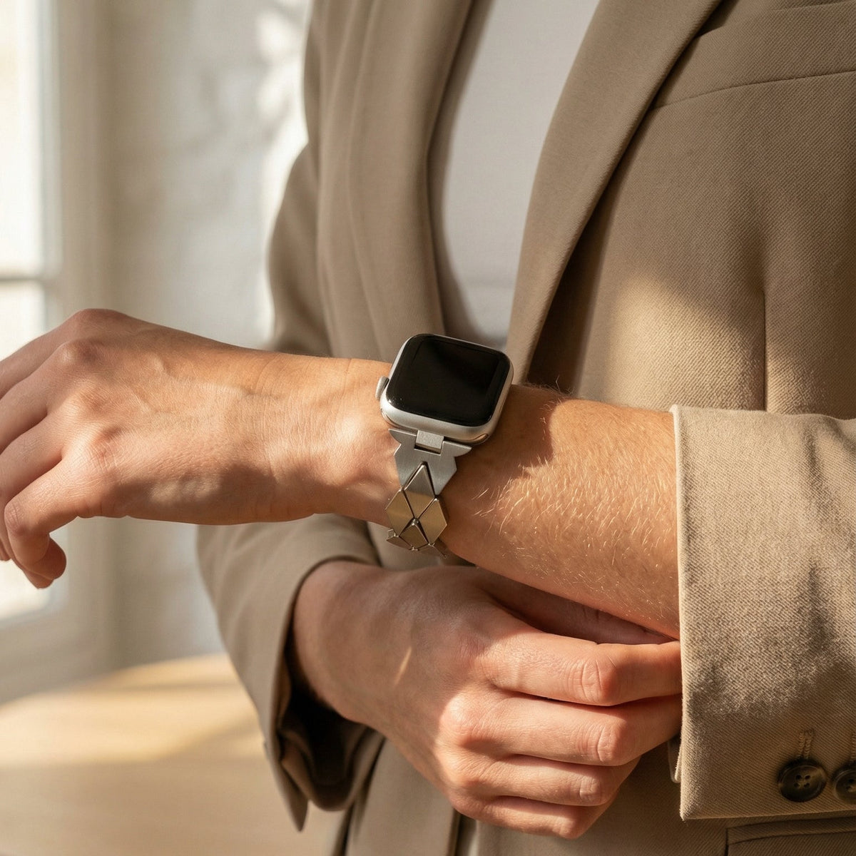 Apple Watch Bracelet with Geometric Links, Diamond Pattern, Butterfly Clasp, Angla Model