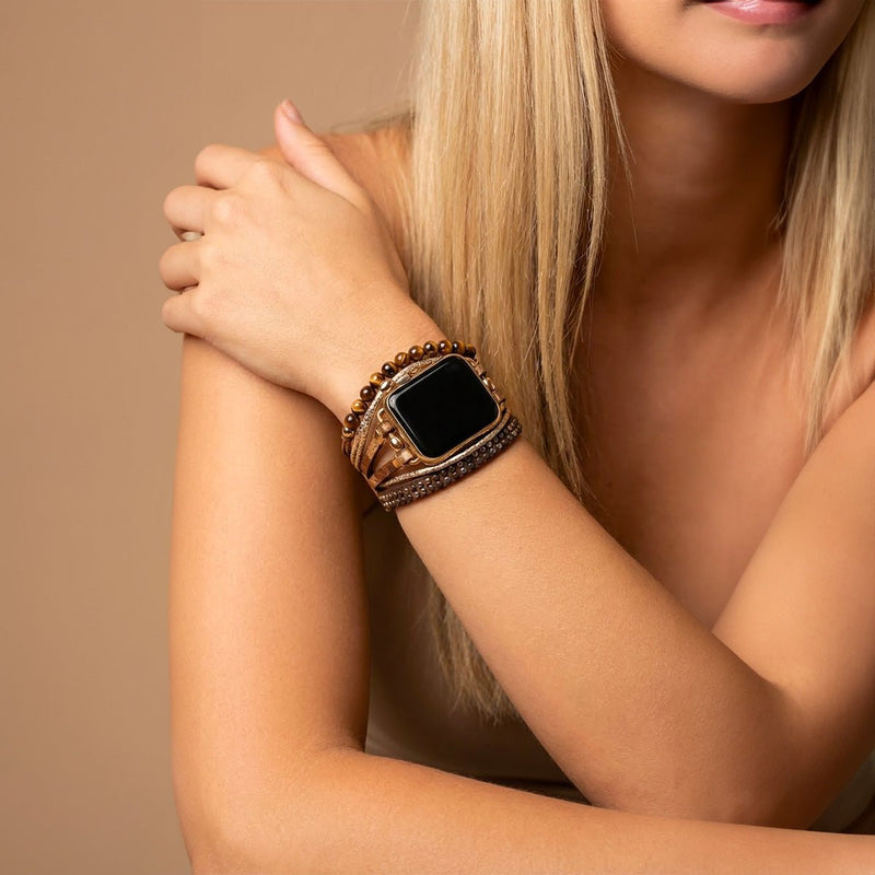Bracelet Apple Watch large manchette en cuir tressé marron avec pierres naturelles noires, style bohème raffiné.