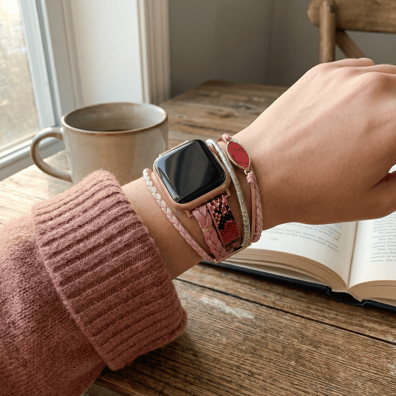 Bracelet Apple Watch femme, lanières croisées, effet peau de serpent, alliage robuste, finition élégante, modèle Harmosa