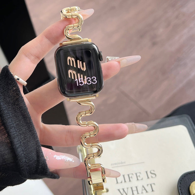 Apple Watch bracelet with wavy metal links, modern S-shaped design, adjustable push-button clasp, Sydia model