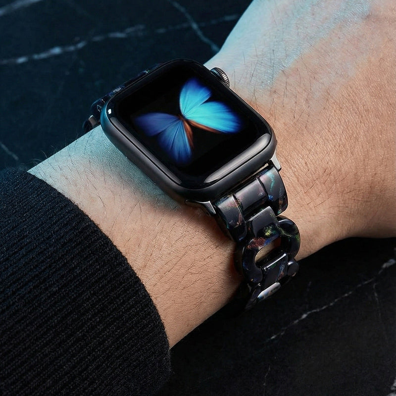 Apple Watch bracelet in tortoiseshell-effect resin, shiny curb chain, steel folding clasp, Wernale model
