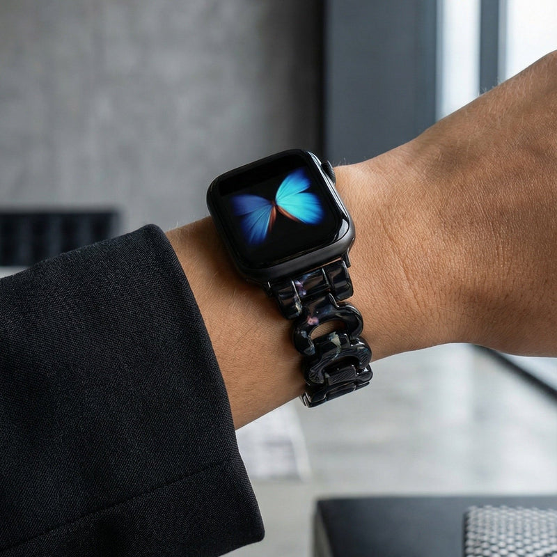 Apple Watch bracelet in tortoiseshell-effect resin, shiny curb chain, steel folding clasp, Wernale model