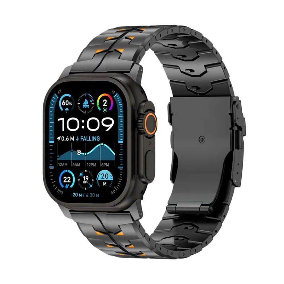 Bracelet connecté Apple Ultra en titane massif noir et orange, style techwear avec maillons angulaires et fermeture boucle.