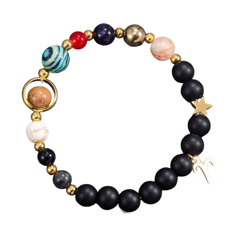 Bracelet mixte en pierres naturelles multicolores avec perles noires mates, breloques dorées étoile et signe zodiaque,.