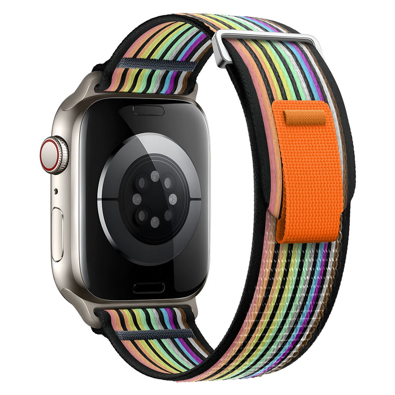Bracelet Trail Edition en nylon multicolore à rayures avec fermeture velcro orange pour Apple Watch.