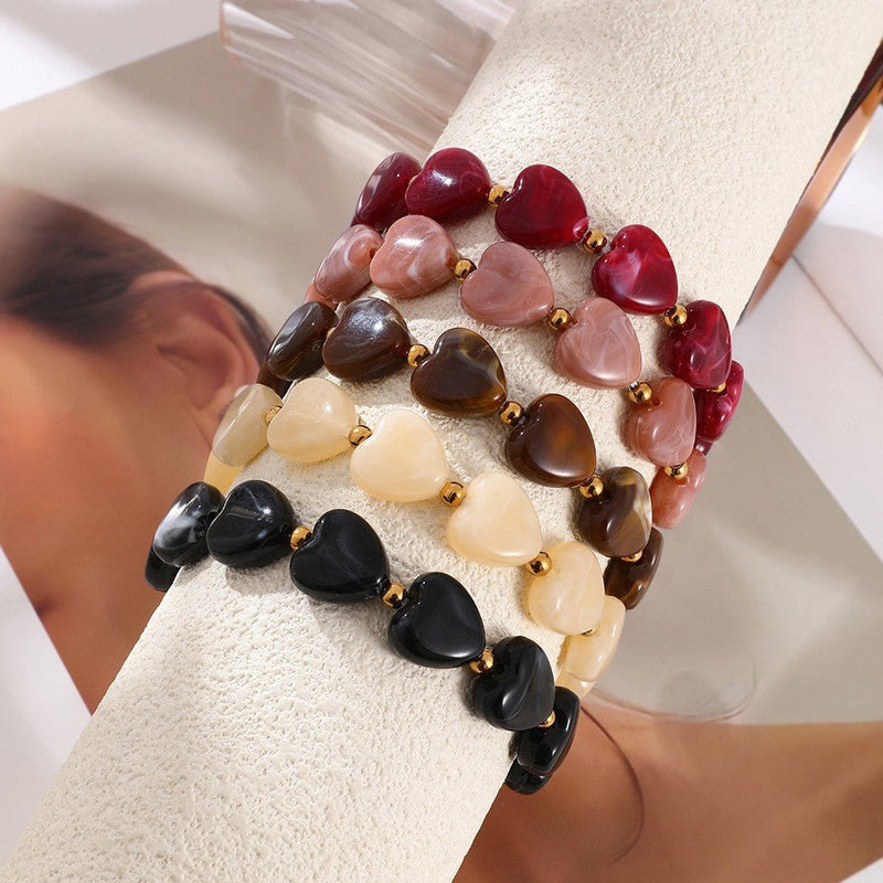 Shiny Resin Heart Bracelet, Elastic Beaded Bracelet with Decorative Gold Beads, Romantic and Radiant Jewelry, Aroba Model