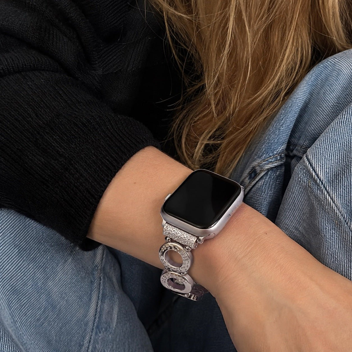 Bracelet compatible Apple Watch, maillons ronds ajourés en alliage métallique, confort élastique au poignet, modèle Erizène