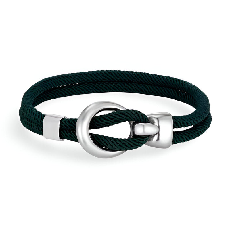 Bracelet cordon bleu marine avec crochet arrondi en acier inoxydable brossé.