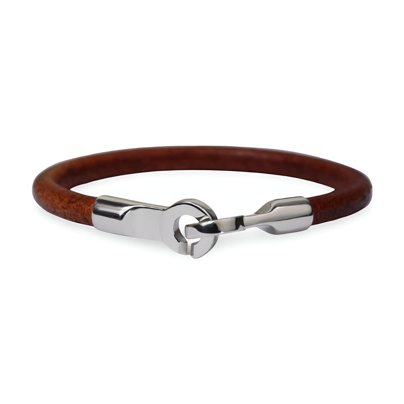Bracelet cordon en cuir marron avec fermoir crochet en acier inoxydable argenté pour homme.
