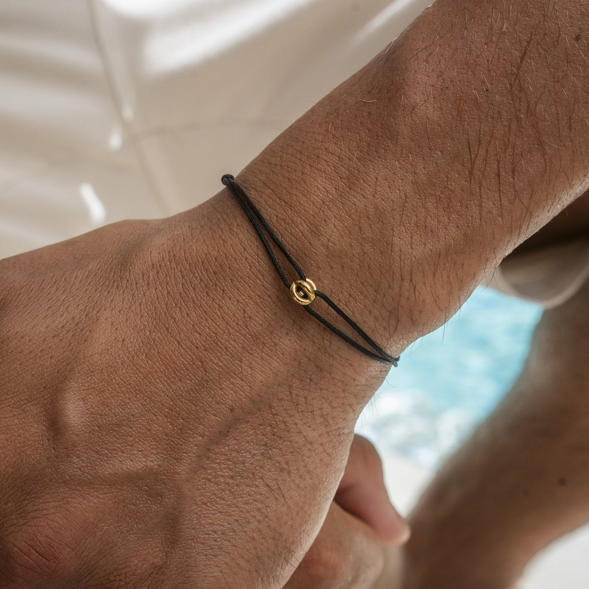 Adjustable double-cord bracelet, intertwined round symbol in gold, elegant minimalist jewelry for men and women, Sunny model
