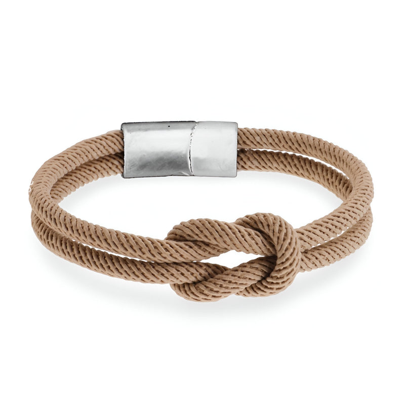 Bracelet cordon marron avec noeud et fermoir argenté lisse, style unisexe.