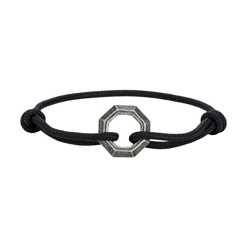 Bracelet cordon noir avec ornement hexagone en acier inoxydable ajustable.