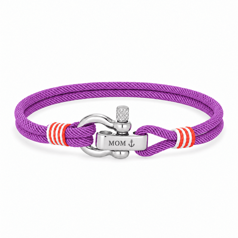 Bracelet Kenny Violet, manille en acier inoxydable personnalisée MOM ⚓, posé de face sur fond blanc