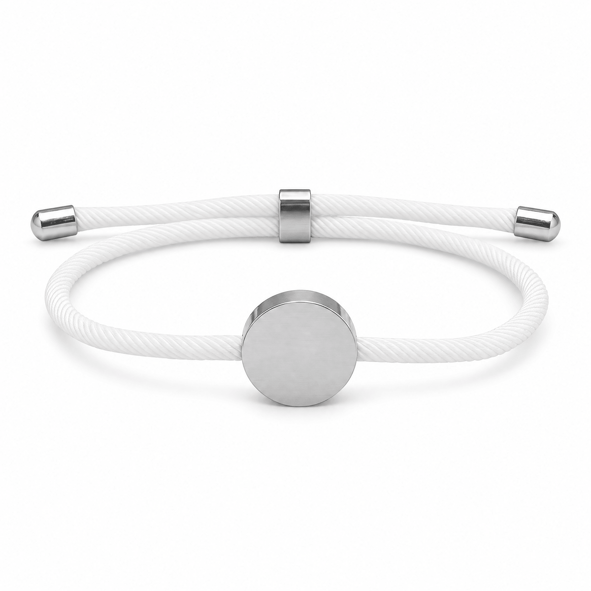 Bracelet Dax Argent / Blanc, cordon ajustable et médaillon rond, posé de face sur fond blanc