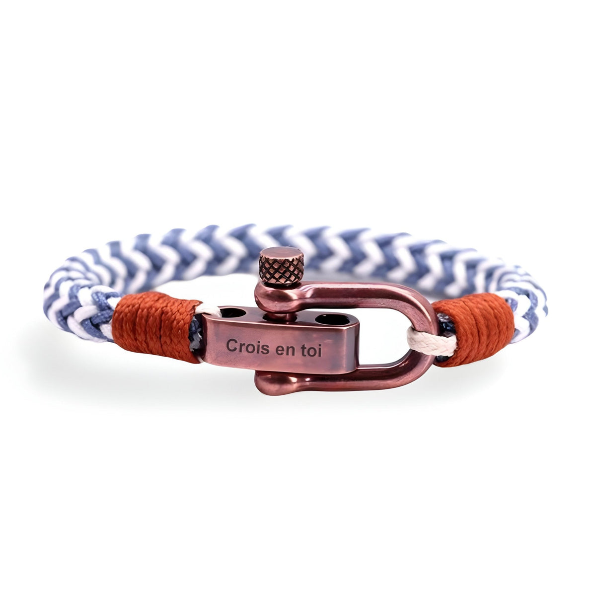 Bracelet cordon bleu et blanc à mousqueton ancien cuivre gravé "Crois en toi" avec détails marron.