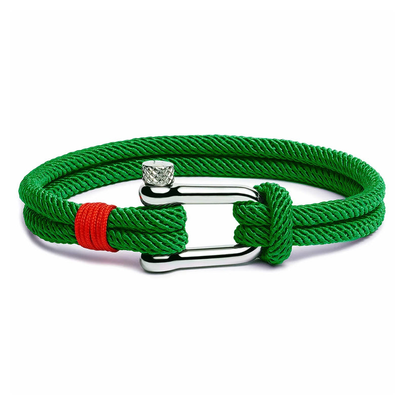 Bracelet cordon vert avec fermoir mousqueton argenté et détail rouge, modèle Dimitri.