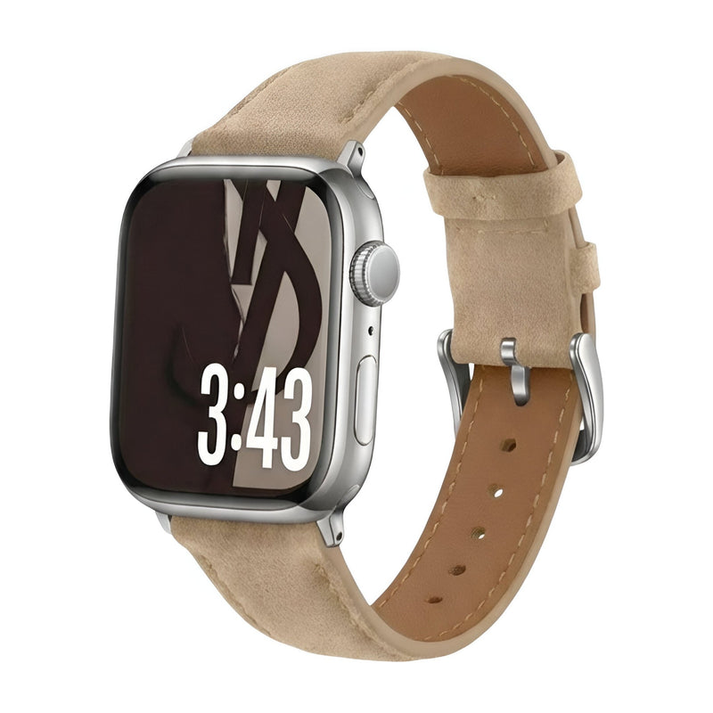 Bracelet en cuir beige clair pour Apple Watch avec boucle argentée, style épuré et doux au toucher.