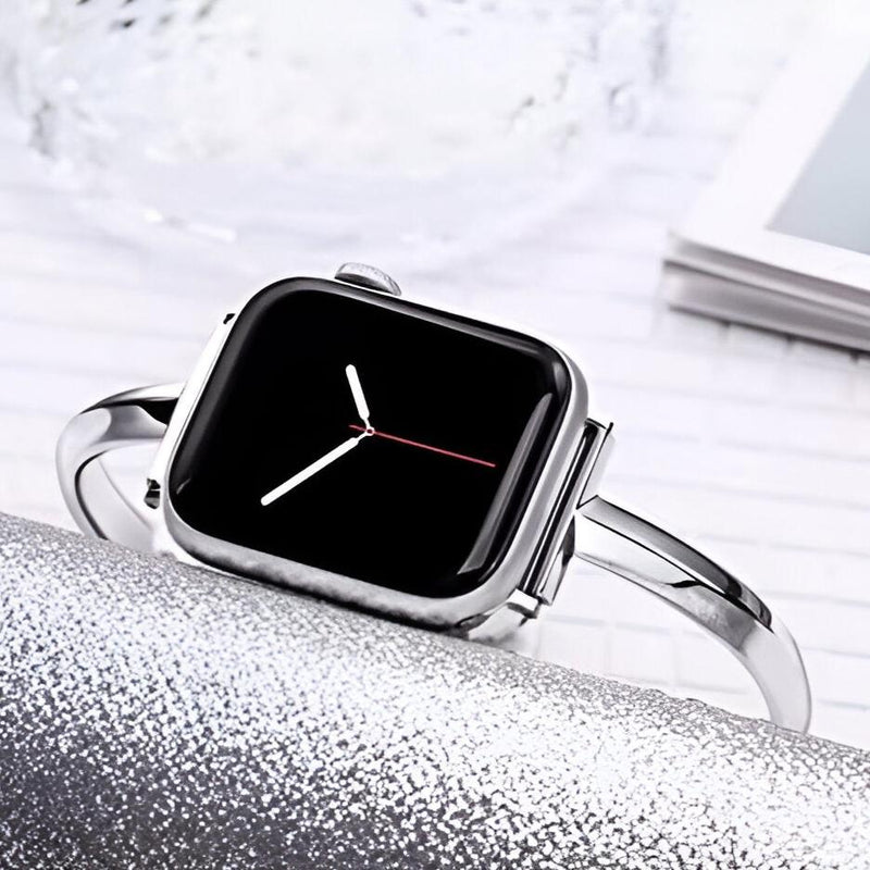 Bracelet Apple Watch en acier inoxydable argenté, design fin et élégant pour femme, modèle Minoa.