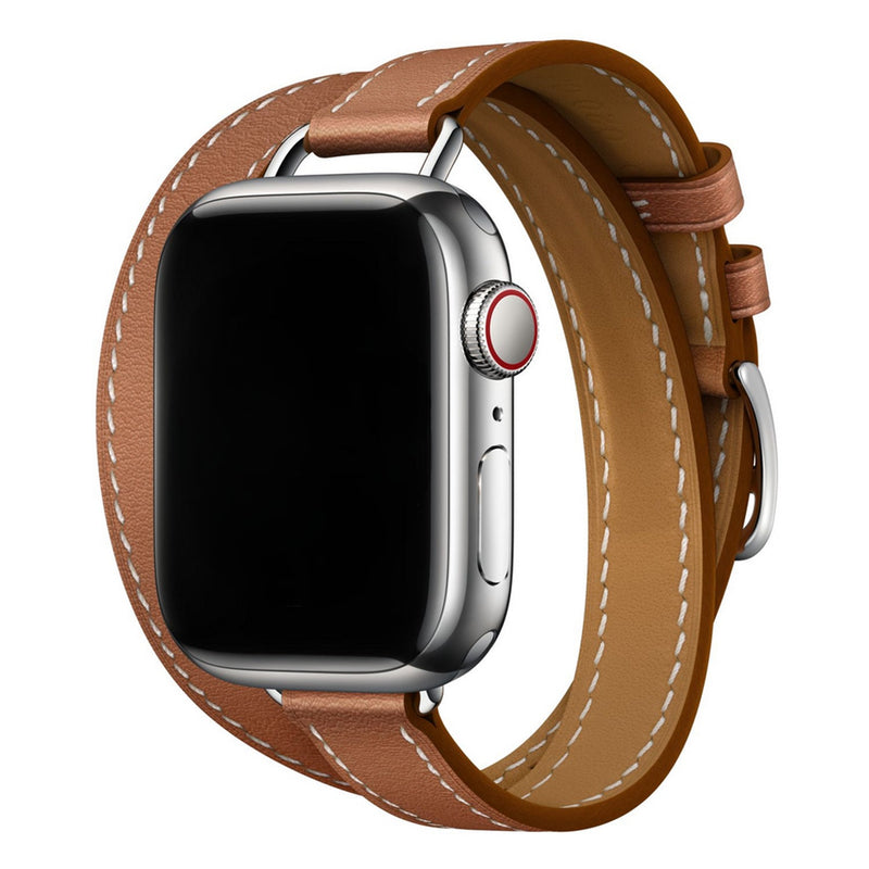 Bracelet Apple Watch en cuir marron clair à double tour avec coutures blanches pour femme.