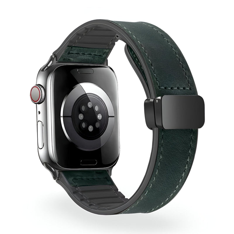 Bracelet Apple Watch en microfibre vert foncé avec boucle noire mat, couture visible contrastée.