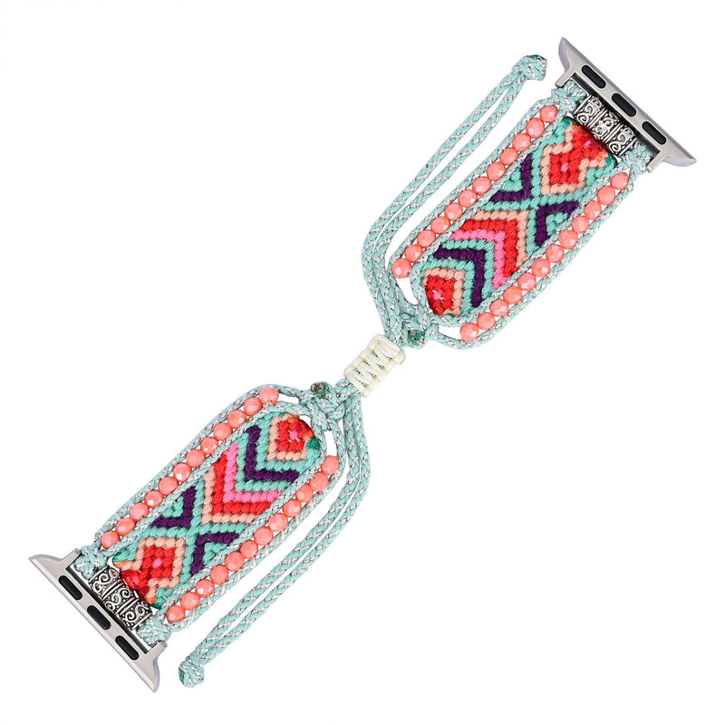 Bracelet Apple Watch rose en nylon tressé avec cristaux et motif géométrique coloré.