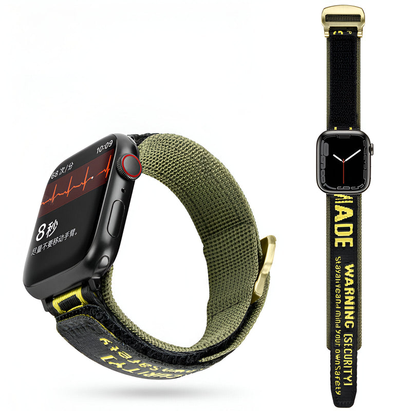 Bracelet Apple Watch en nylon vert kaki avec boucle dorée et texte jaune sport robuste.