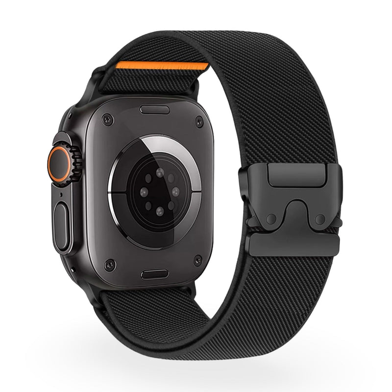 Bracelet Apple Watch noir en nylon avec boucle tactique robuste et détail orange sur la sangle.