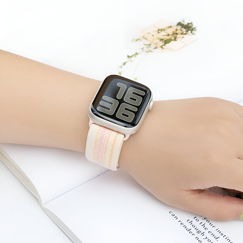 Bracelet Apple Watch en nylon blanc avec rayures roses et jaunes, taille 38-42 mm.