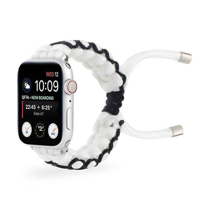 Bracelet Apple Watch en nylon blanc et noir tressé, modèle Radan, ajustable, attaches métalliques argentées.