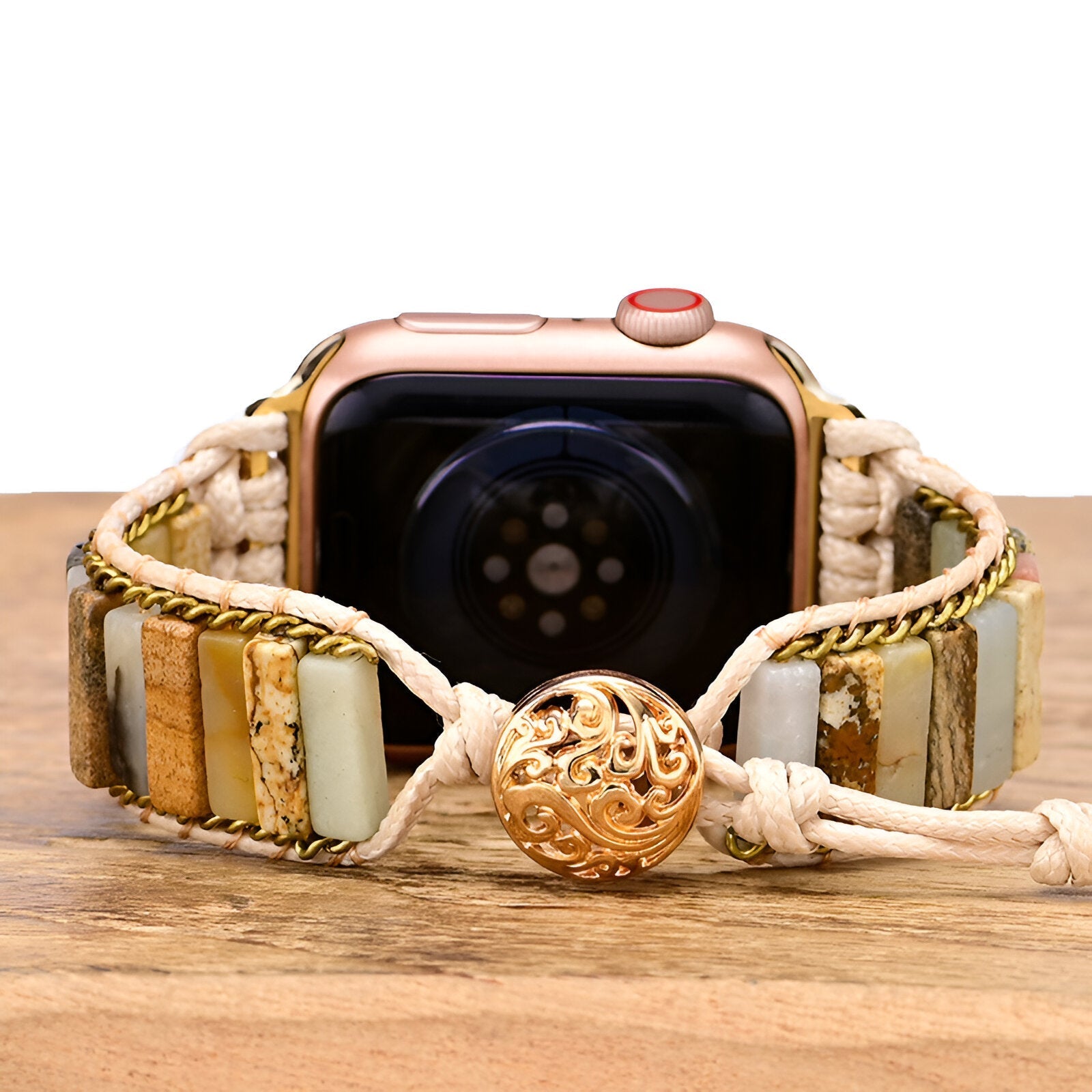 Bracelet Apple Watch irisé en pierres naturelles multicolores avec bouton doré gravé sur lien en corde beige.