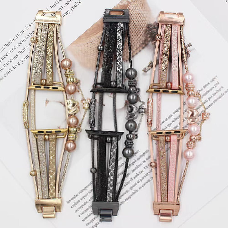 Bracelet multi-rangs pour Apple Watch avec charms perles et chaîne en or, noir et rose métiers variés.