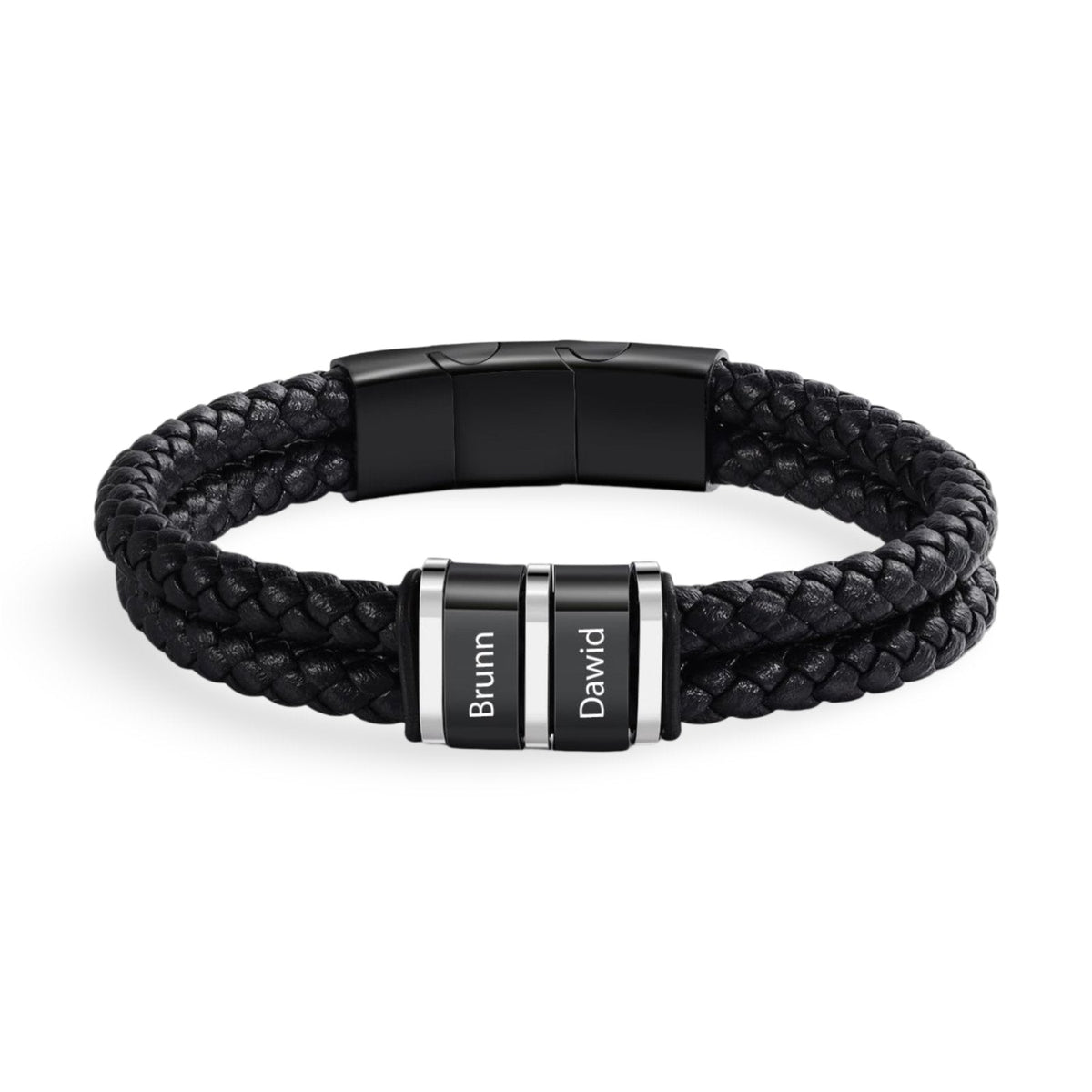 Bracelet double cordon cuir noir tressé avec double plaques gravées personnalisées et fermoir magnétique noir mat.