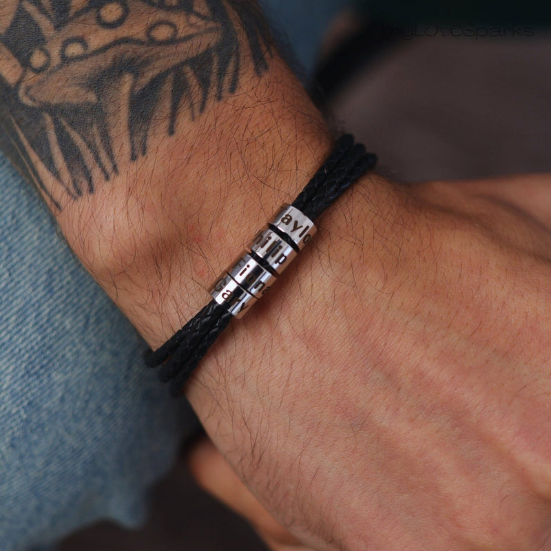 Bracelet double cordon en cuir personnalisé, quatres plaques arrondies, modèle Mauricio