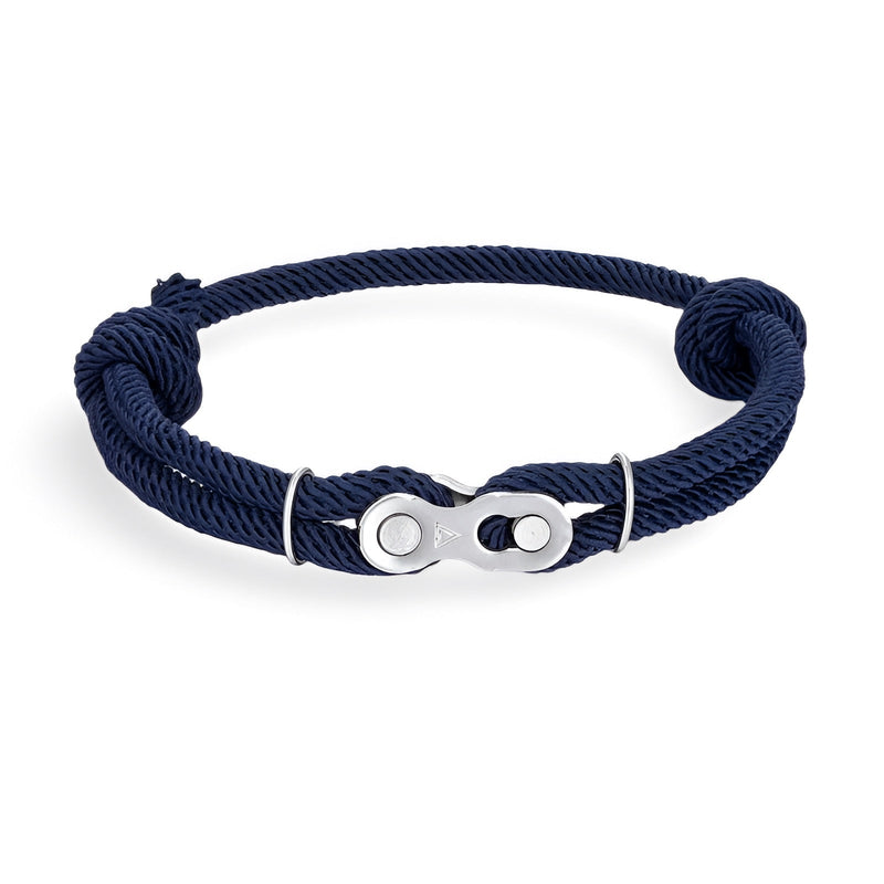 Bracelet homme double cordons bleu marine avec maillon chaîne de moto en acier argenté.