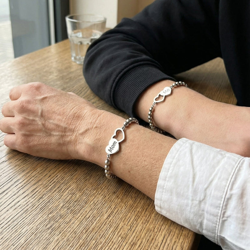Bracelet duo mère enfant en acier inoxydable, perles argentées, cœurs gravés Mom et Me, cadeau fête des mères ajustable, modèle Youmi