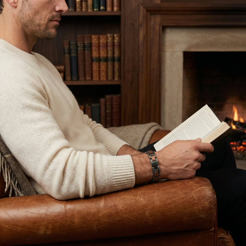 Walnut wood bracelet for men, with a natural look, Alphonse model