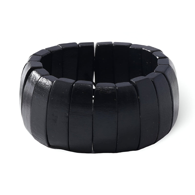 Bracelet large en bois noir naturel, design épuré et segments arrondis, pour femme modèle Tania.