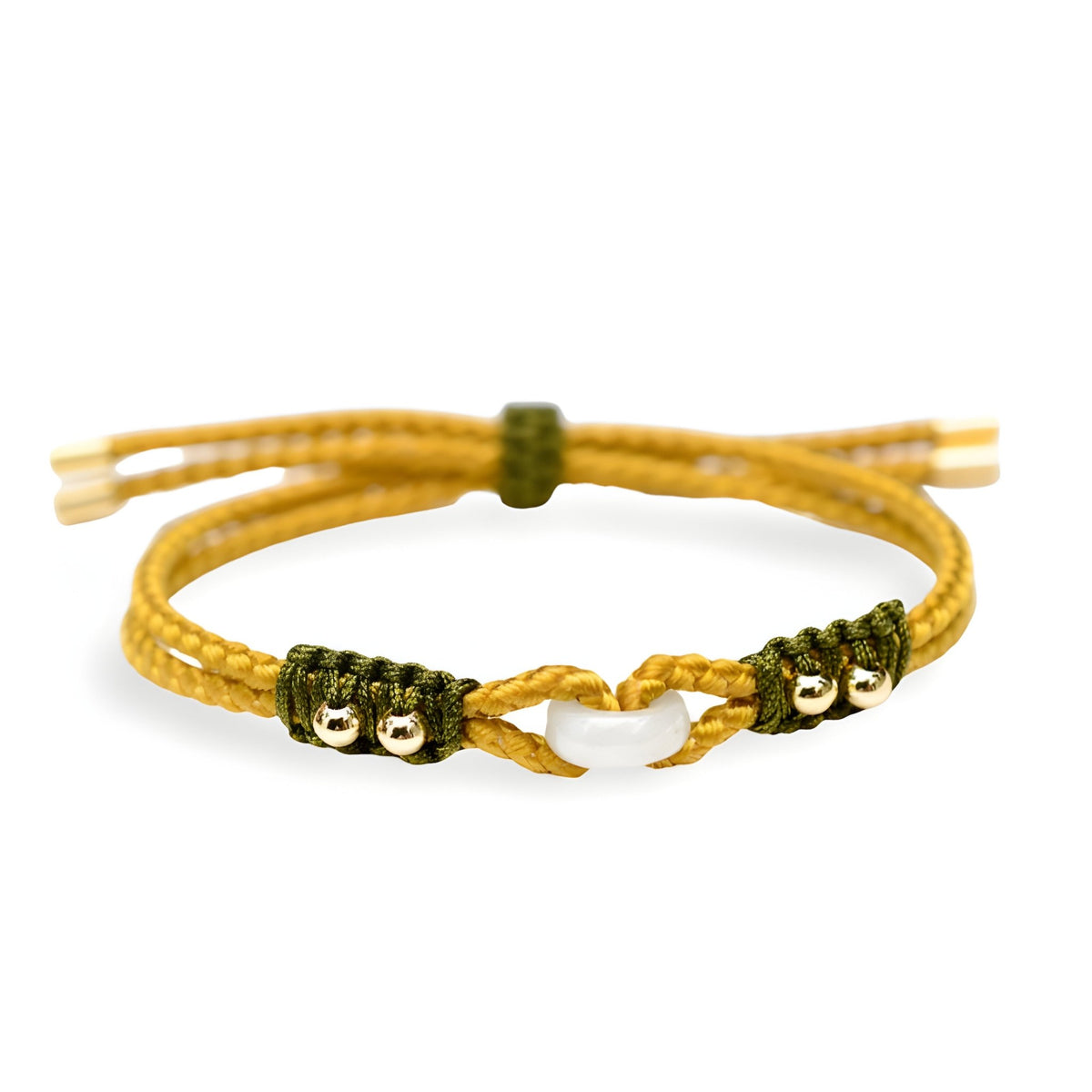 Bracelet en corde jaune tressée avec perles dorées et pierre de jade blanche au centre.