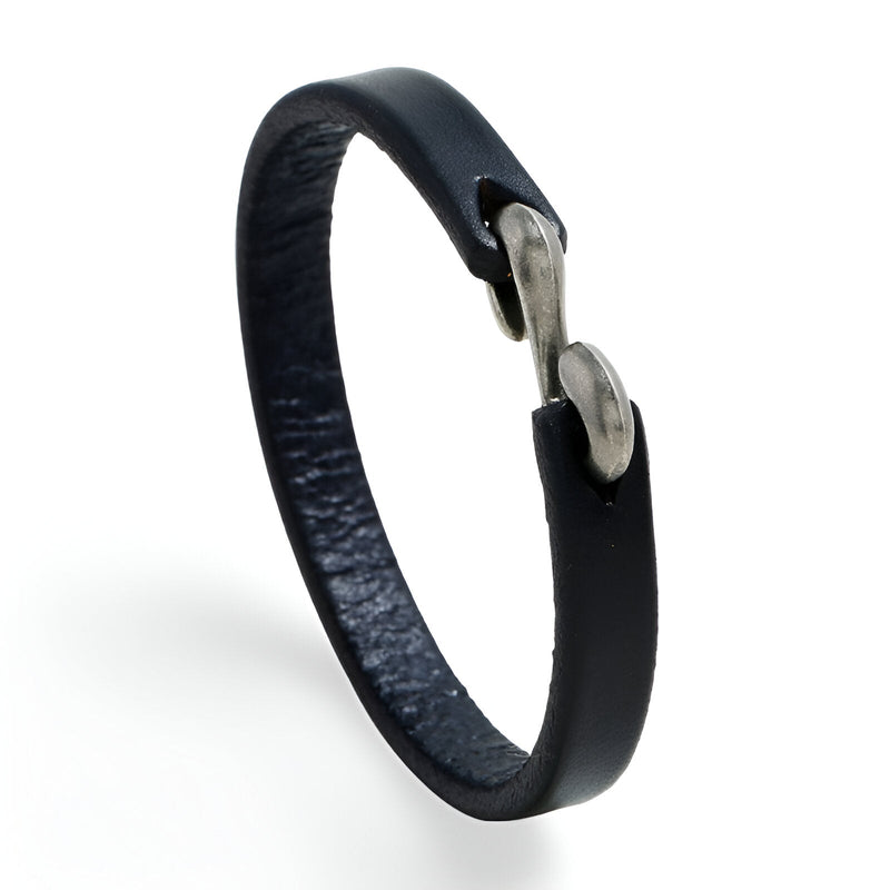 Bracelet en cuir noir à fermeture crochet en métal effet antique, style minimaliste homme.