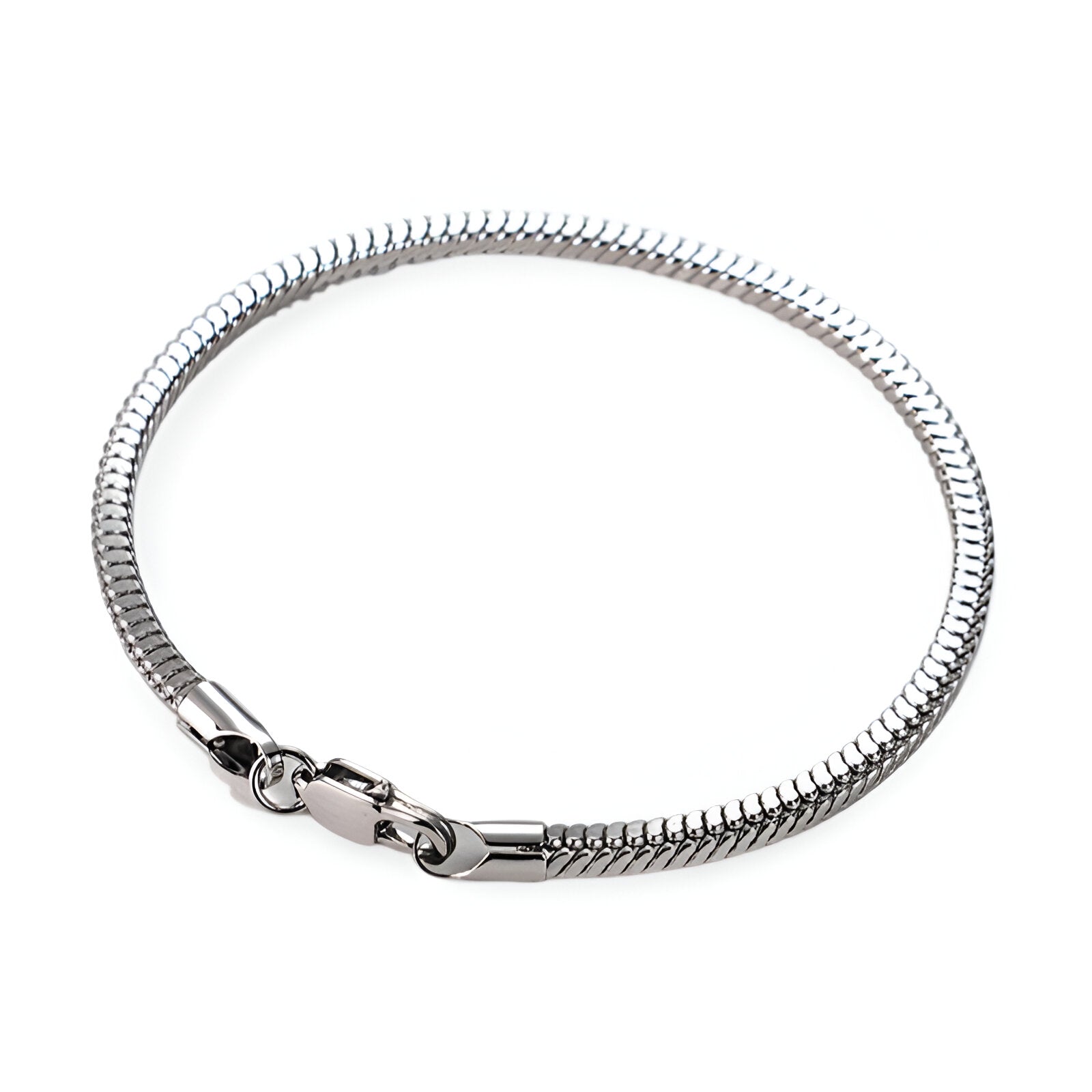 Bracelet en maille serpent argenté en acier inoxydable, fermeture mousqueton, modèle Dolia.